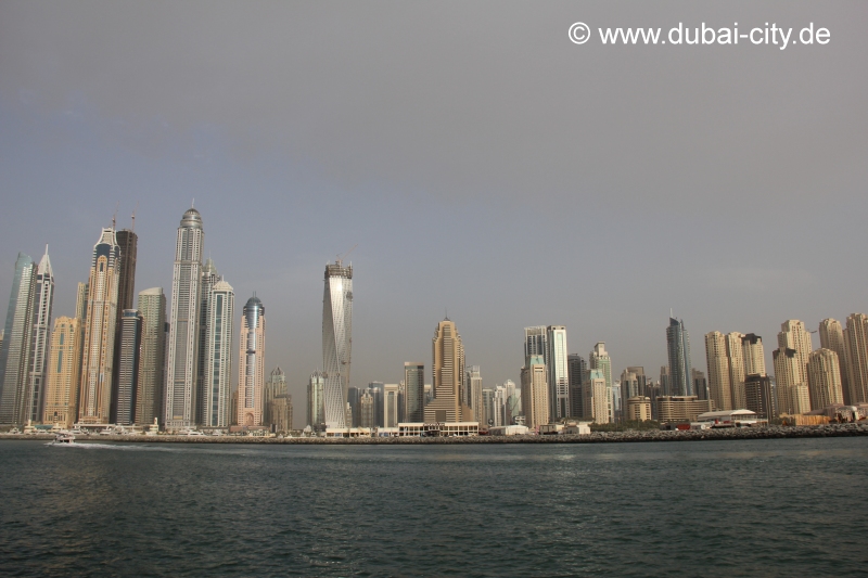 In Dubai, Vereinigte Arabische Emirate gibt es sehr viele Wolkenkratzer